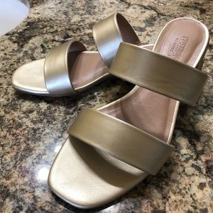 Cushionaire small block heel sandal